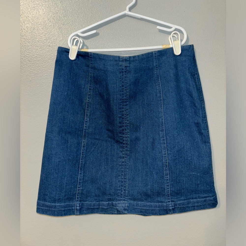 dark wash high rise denim skirt size L